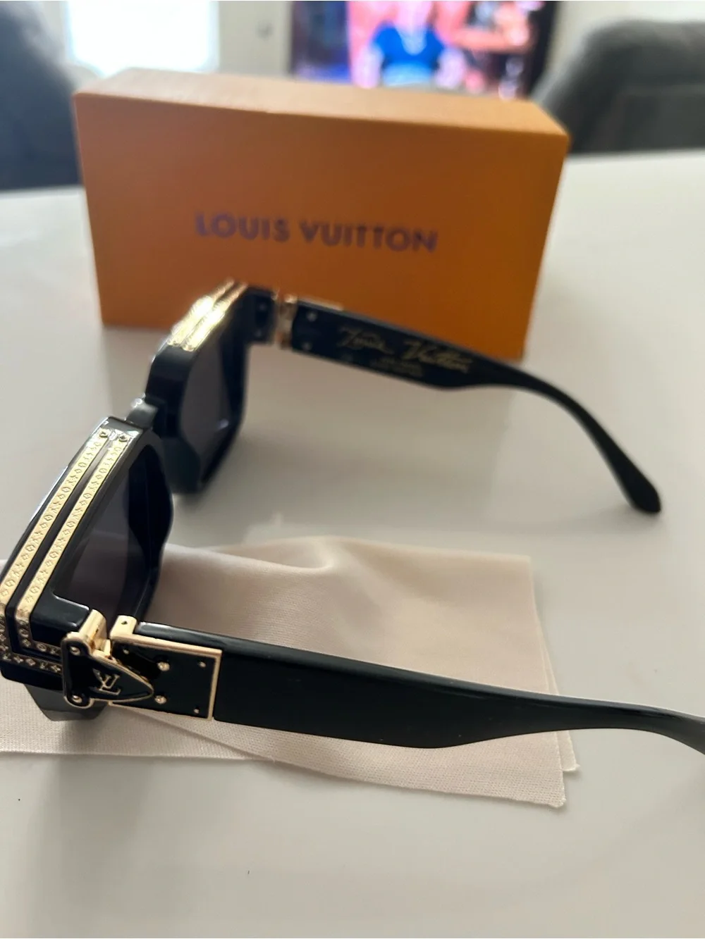 Louis Vuitton Black Sunglasses with Gold Trim 1.1